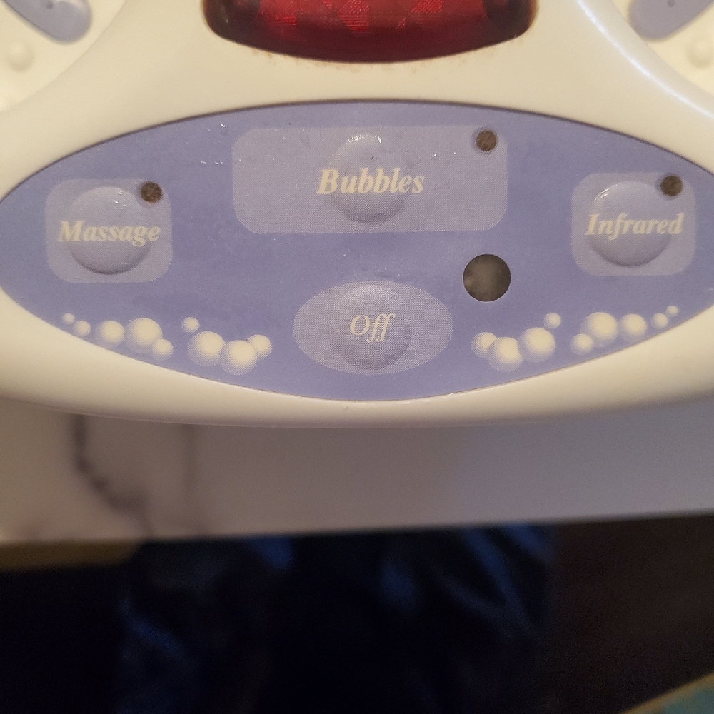 Homedics foot bath with bubble, massage and infrared settings - Picture 3 of 4